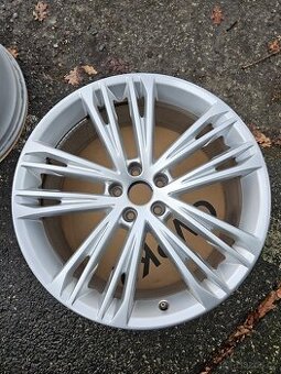 Alu kola Audi A7 8,5x20 ET30