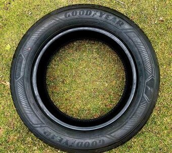 Nové letní pneu Goodyear EfficientGrip 2 SUV 215/60 R17 96H