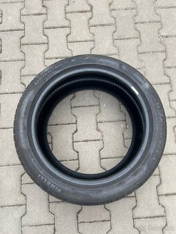 235/45 r18 Pirelli Cinturato P7