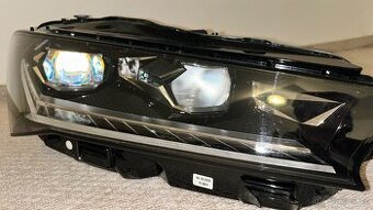 pravý LED světlomet pro Škoda Superb IV