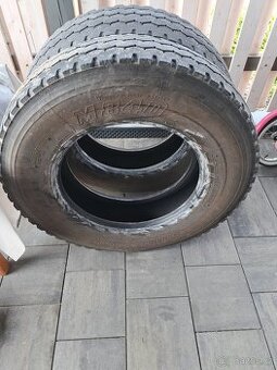 Pneu 10 r 22.5 Bridgestone