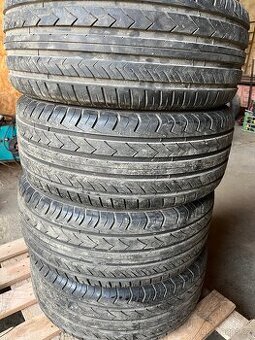 Letní pneu 245/40R18