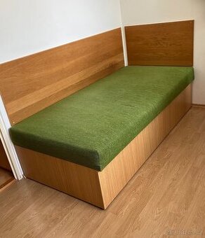 Válenda s úložným prostorem