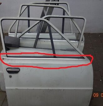 Koupím lišty dveří Škoda 105/120