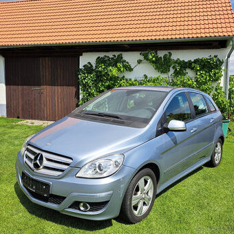 MERCEDES BENZ B180 1.7i - nová TK - 1