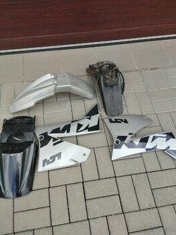 KTM LC4 plasty