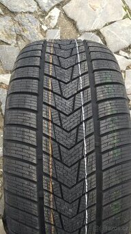 Prodám 4 zimní pneu 255 40 19 nové TRACMAX