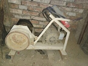 Stavební vrátek/výtah