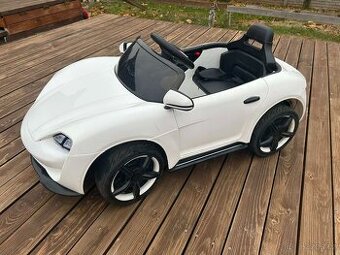 Dětské elektrické autičko