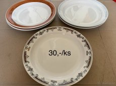 Talíře a mix věcí