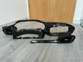 Fiesta MK8 dekor palubni desky