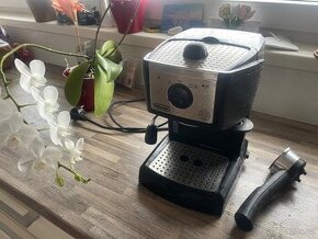 Prodam pakový kavovar Delonghi 156.B