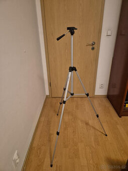 cestovní stativ HAMA