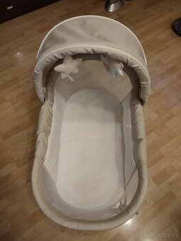 Dětská skládací postýlka i cestovní