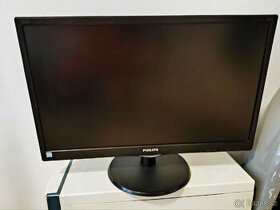 Philips 223V5L + Acer monitor zdarma