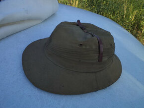 Prodám historický klobouk ¨TOPEE z Britské Indie