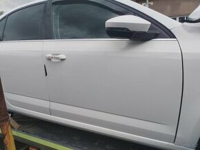 Přední pravé dveře Škoda Octavia 3 kompletní