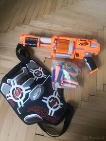 Nerfka dart tag +štít +naboje