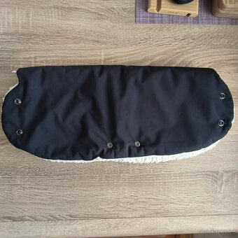 Emitex rukavnik na kocarek softshell + kozisek cerny