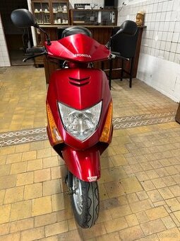 Honda Lead 100