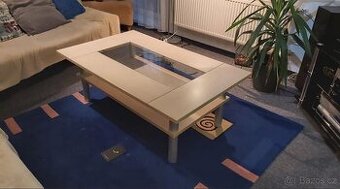 Konferenční stůl