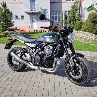 Kawasaki Z900 RS model 2018