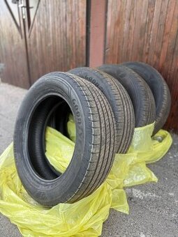 Letní pneu 215/60 R17 96H - Goodyear Efficientgrip 2 SUV