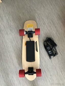 Tooluck 27,5" elektrický skateboard s dálkovým ovládáním, 3