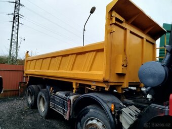 sklápěcí korba TATRA 8x8