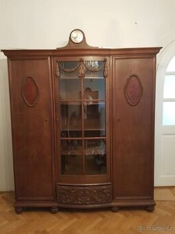 historická jídelna z roku 1928 - kompletní + stůl, 6 židlí