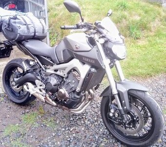 Yamaha MT09 - 6900km