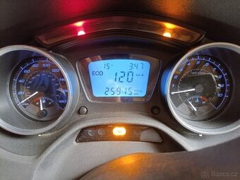Piaggio MP3 500