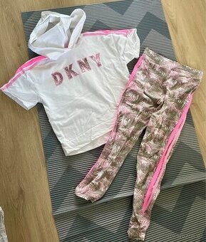 Krásný dívčí set DKNY vel. 9 let top stav