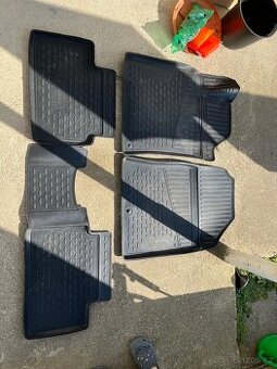 Gumové koberce + vana do kufru, Hyundai I30 combi