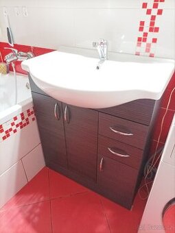 Umyvadlo se skříňkou