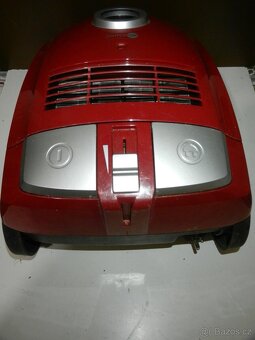 Podlahový vysavač Switch On VC-A401, Repasovaný, (Prodáno)