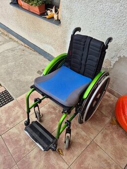 Aktivní invalidní vozík šíře-40