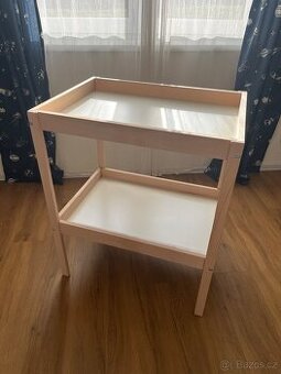 Přebalovací stůl IKEA