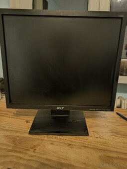 LCD monitor Acer V193 – 19", plně funkční