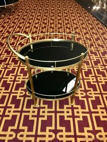 Pojizdný barový stolek