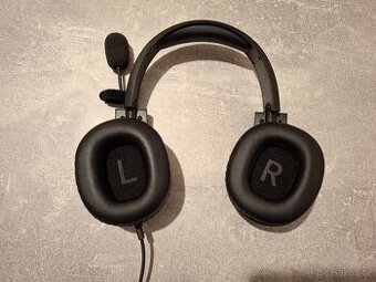 Lenovo IdeaPad Gaming sluchátka – téměř nepoužívaná