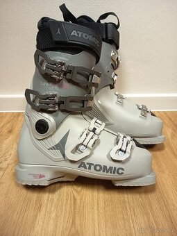 Lyžařské boty dámské Atomic Hawx 95 X, vel. 39
