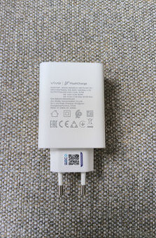 vivo FlashCharge 80W