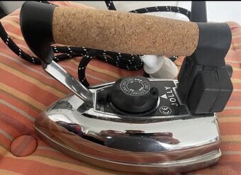 Priemyselná kvalitná žehlička