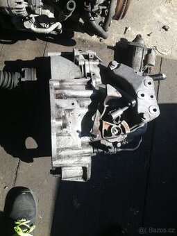 VW převodovka 6st. Passat B6 - 2,0 tdi 103kw HDV - - - - - -