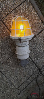 Průmyslové venkovní svítidlo