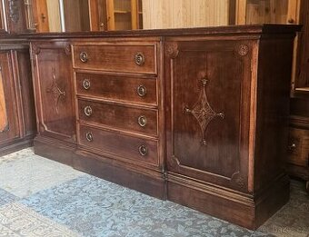 Velká luxusní anglická komoda
