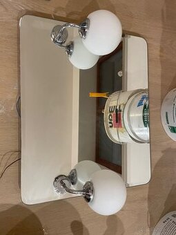 Zrcadlo s osvětlením