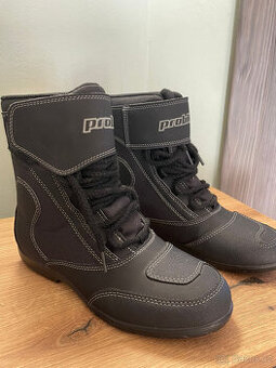 Boty na motorku