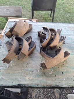 Š 1203 brzdové pakny